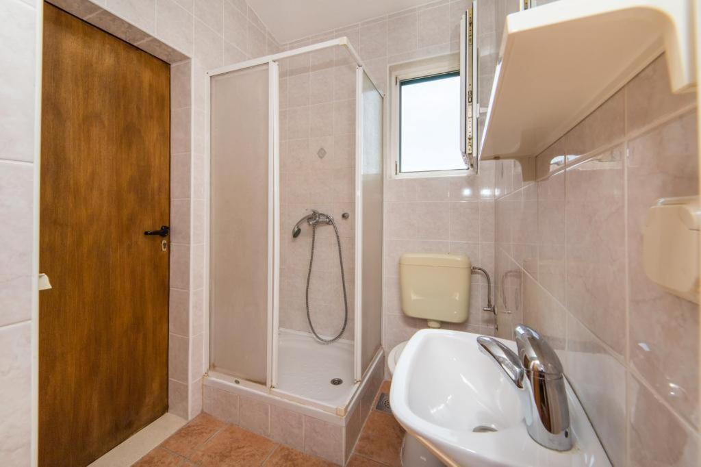 Apartments Slavena Градац Екстериор снимка