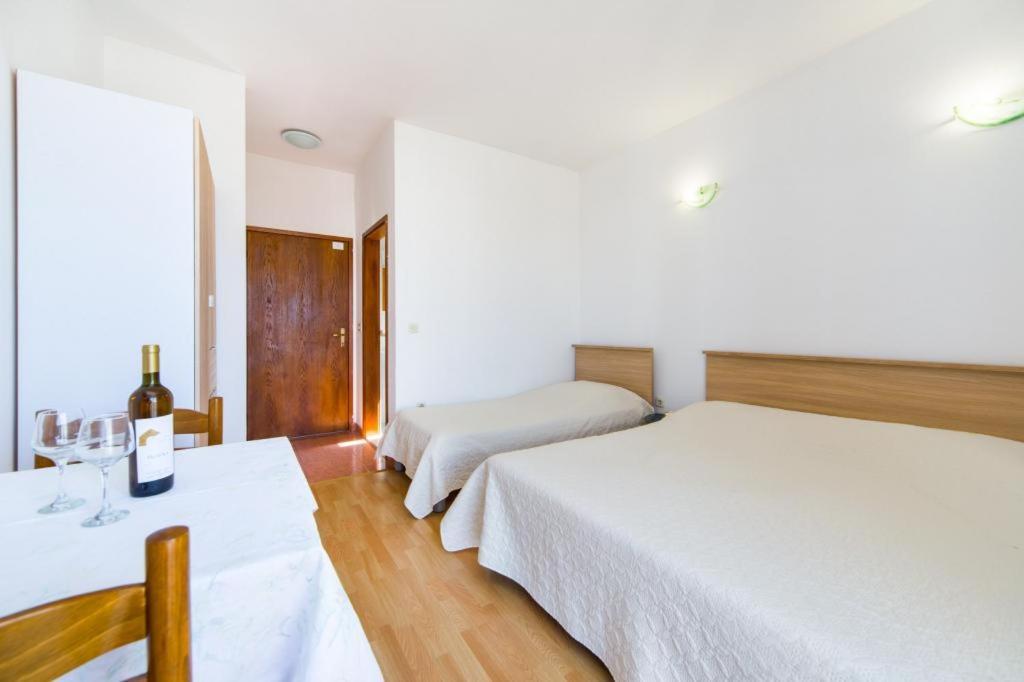 Apartments Slavena Градац Екстериор снимка
